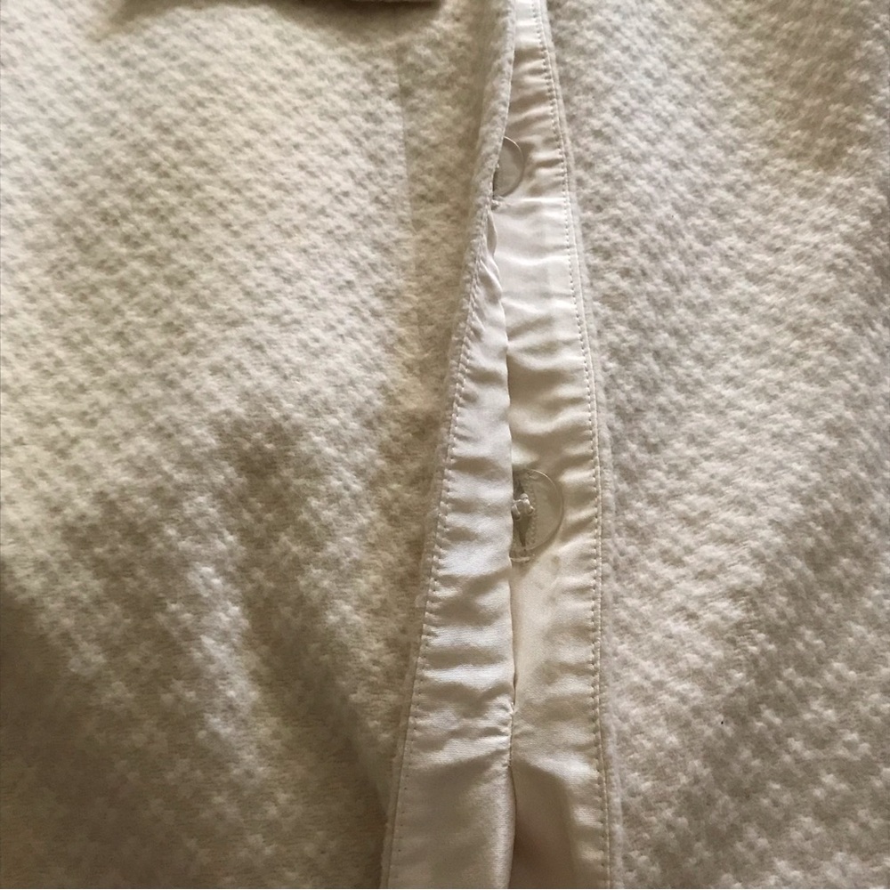 THREAD Social Statement Ivory Wool Coat - Picture 4 of 10
